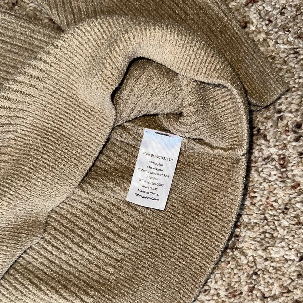 Barefoot Dreams Tan V-Neck Sweater Soft Knit